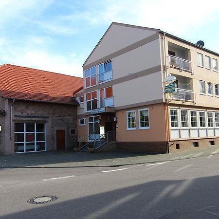 Hotel Landgasthof Zur Alten Scheune Zweibrücken Eksteriør billede