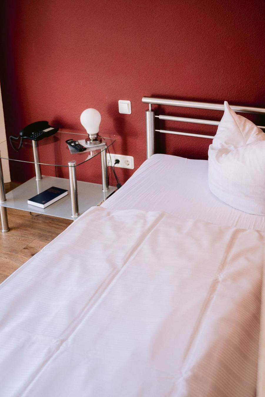 Hotel Landgasthof Zur Alten Scheune Zweibrücken Eksteriør billede