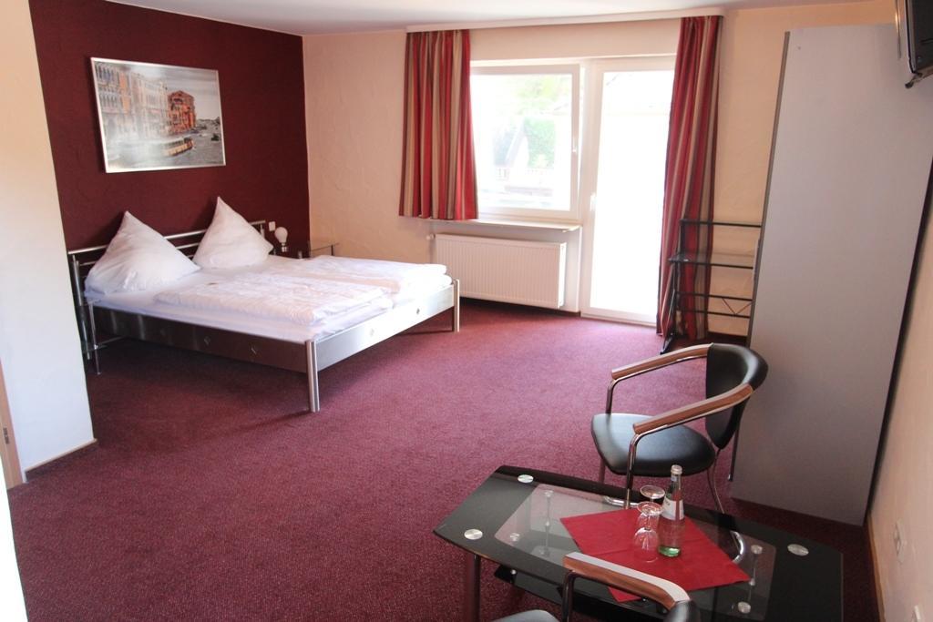Hotel Landgasthof Zur Alten Scheune Zweibrücken Værelse billede