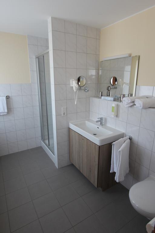 Hotel Landgasthof Zur Alten Scheune Zweibrücken Eksteriør billede